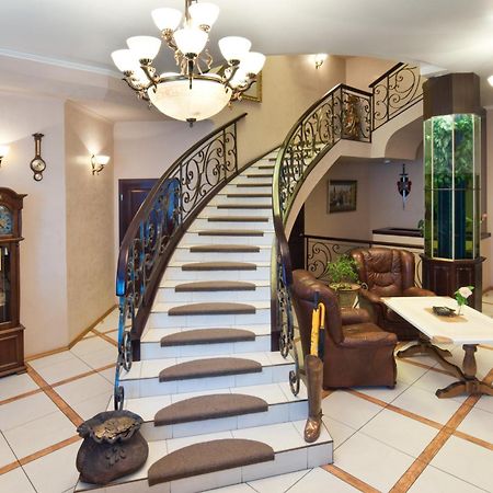 Prague Hotel Zaporizhia Екстериор снимка