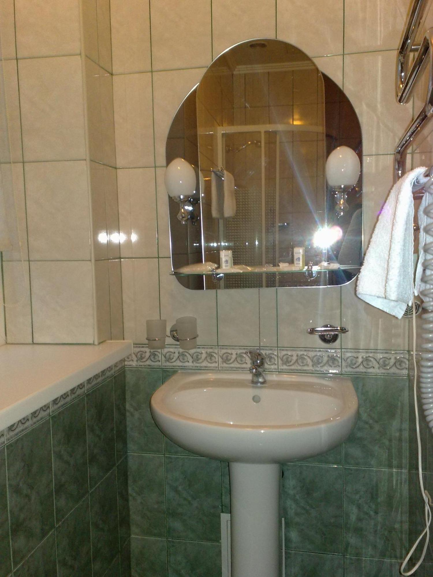 Prague Hotel Zaporizhia Екстериор снимка
