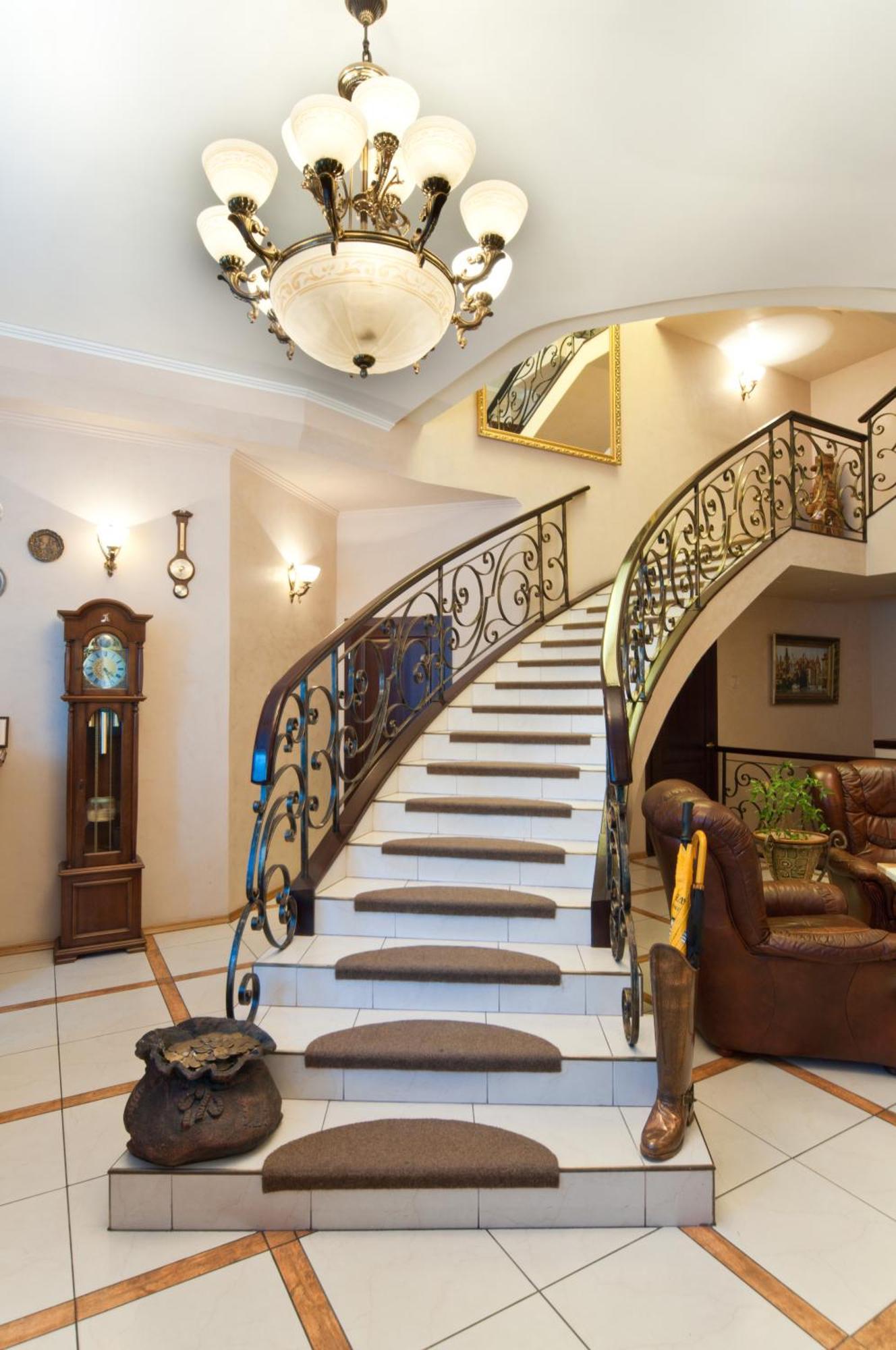 Prague Hotel Zaporizhia Екстериор снимка
