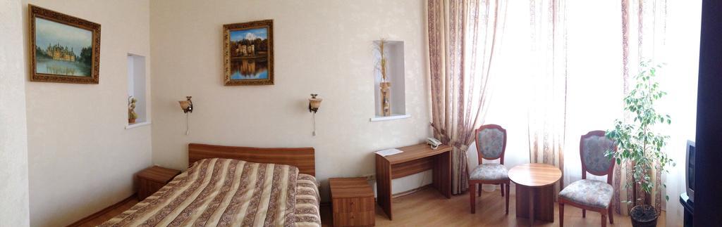 Prague Hotel Zaporizhia Екстериор снимка