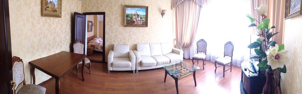 Prague Hotel Zaporizhia Екстериор снимка