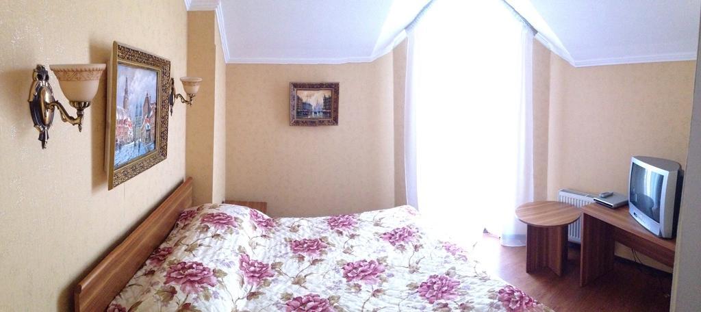 Prague Hotel Zaporizhia Екстериор снимка