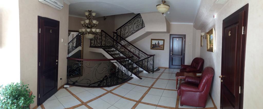 Prague Hotel Zaporizhia Екстериор снимка