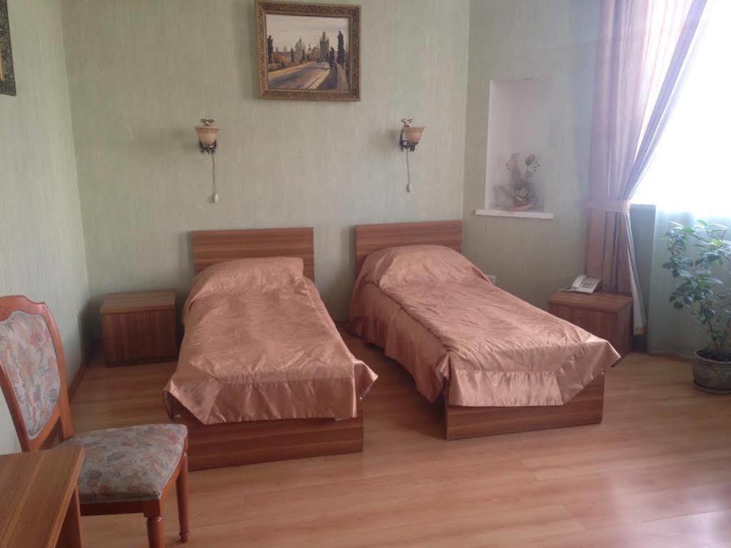 Prague Hotel Zaporizhia Екстериор снимка