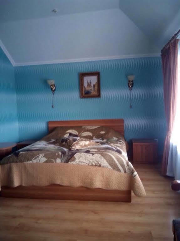 Prague Hotel Zaporizhia Екстериор снимка